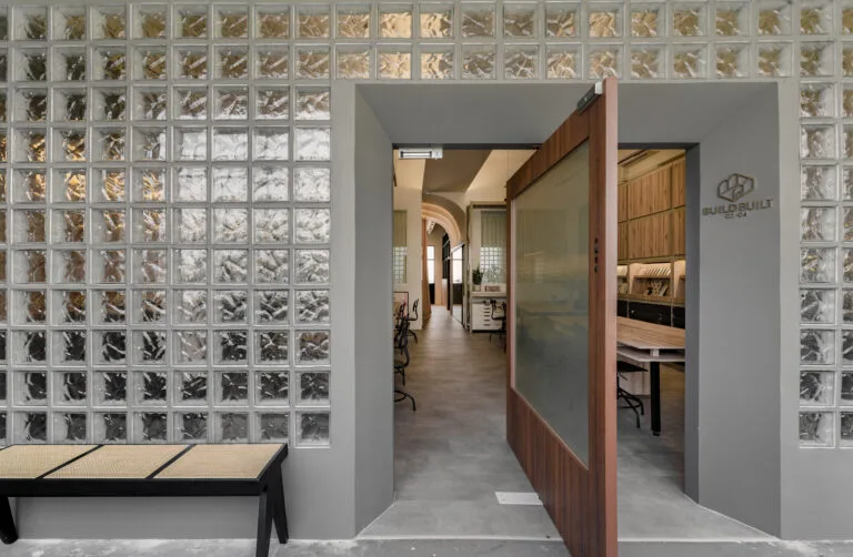 BuildBuilt-Workshop-Studio-Office-Showroom-BuildBuilt-Commercial-Projects-15