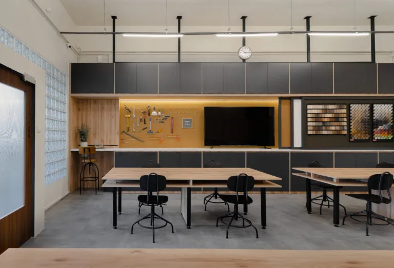 BuildBuilt-Workshop-Studio-Office-Showroom-BuildBuilt-Commercial-Projects-5