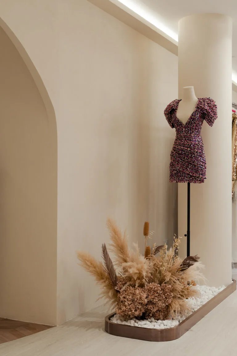 Rentadella-fashion-clothing-retail-showroom-buildbuilt-commercial-projects-12