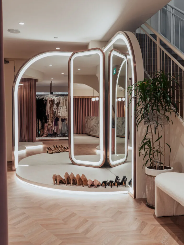 Rentadella-fashion-clothing-retail-showroom-buildbuilt-commercial-projects-2