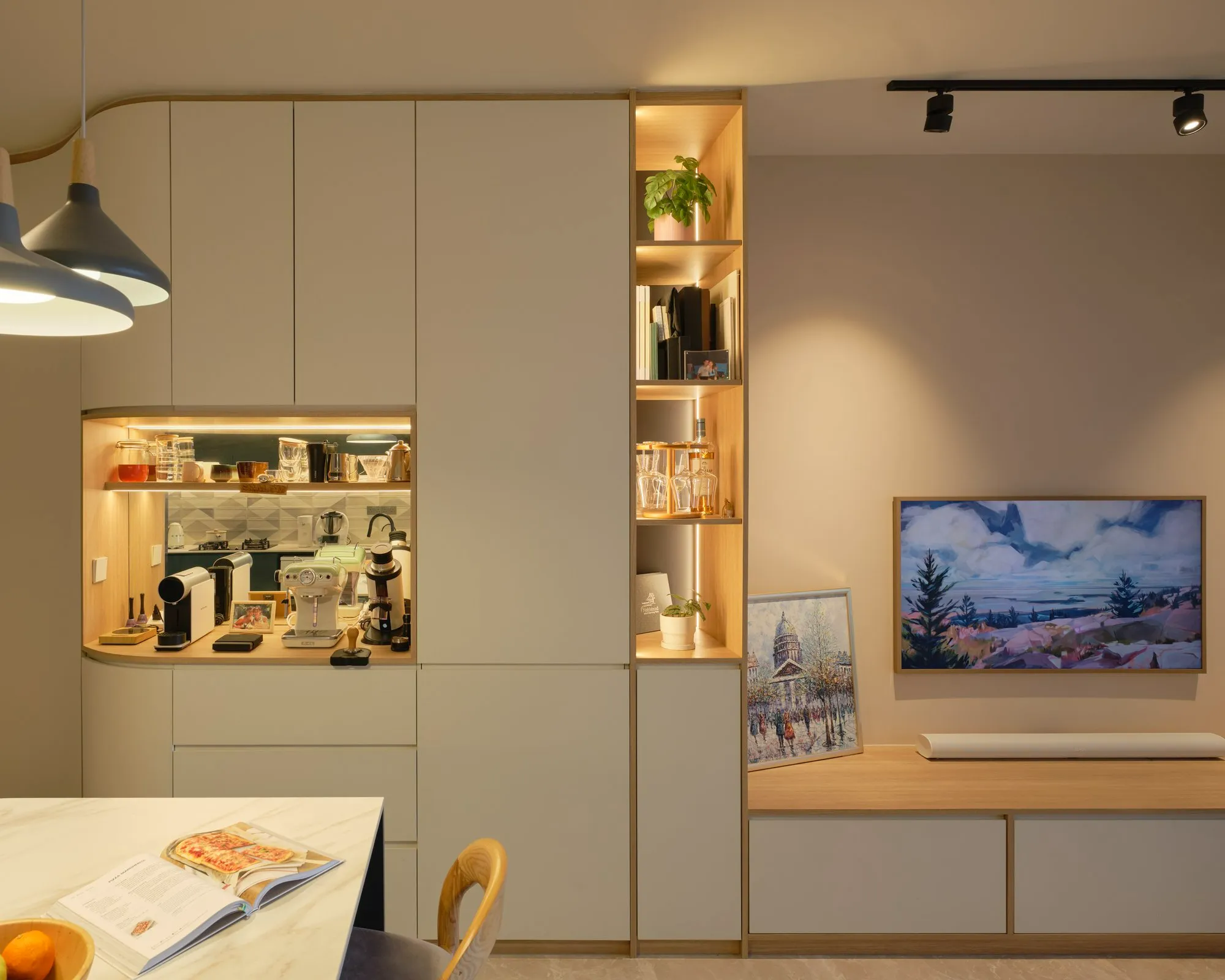 CURVED CEILING HOME | BuildBuilt Residential Project - Interior Design Curved Ceiling House