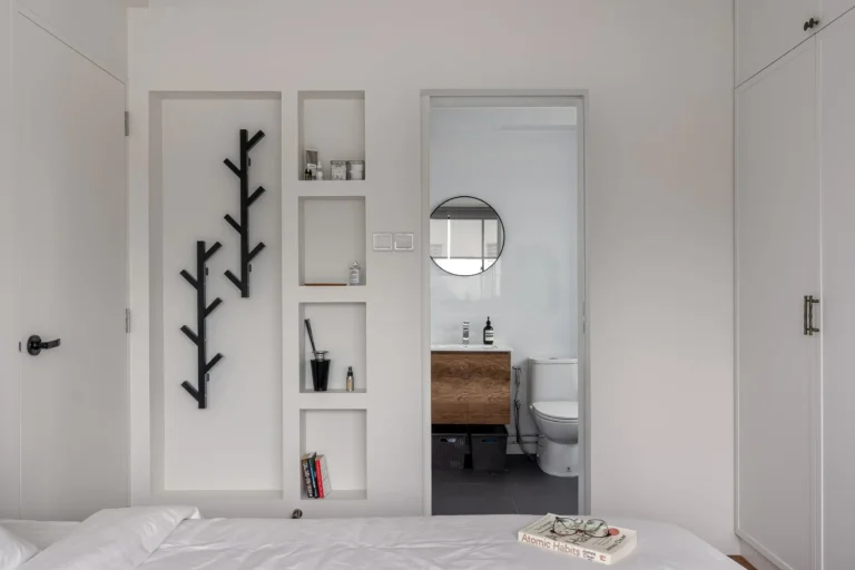 home-with-a-wine-pantry (12)