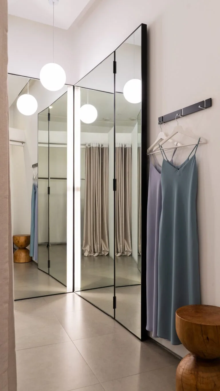 Klarra-Pop-up-fashion-clothing-buildbuilt-commercial-project-30