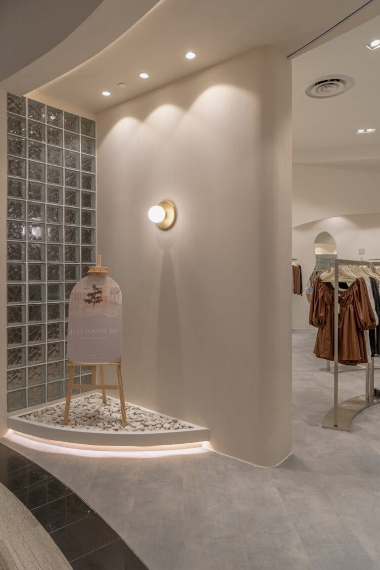 LOVET-Pop-up-fashion-clothing-retail-buildbuilt-commercial-project-13